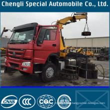 6X4 Sinotruk HOWO Tractor with Crane